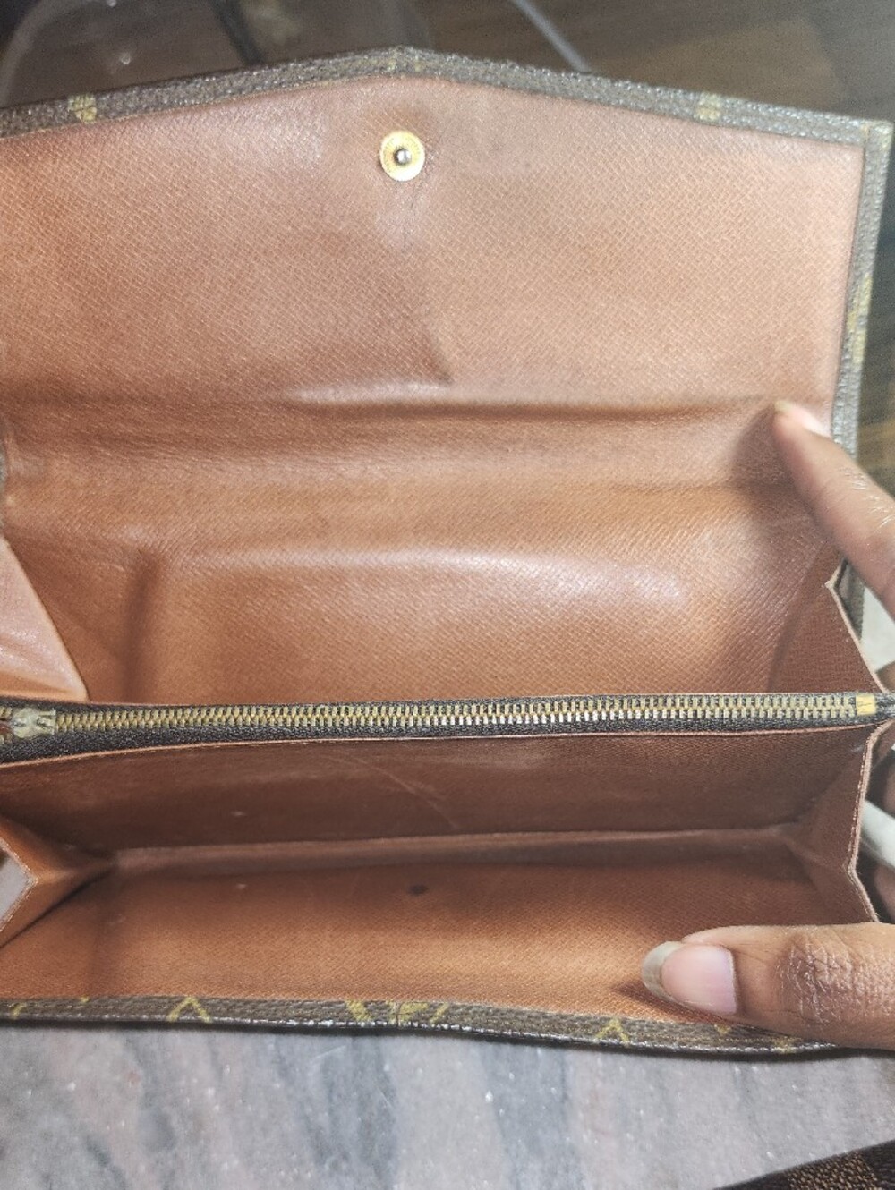Louis Vuitton Brown Monogram & Damier Wallet Pair - Picture 3 of 15
